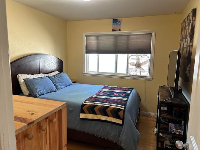 Annie's room