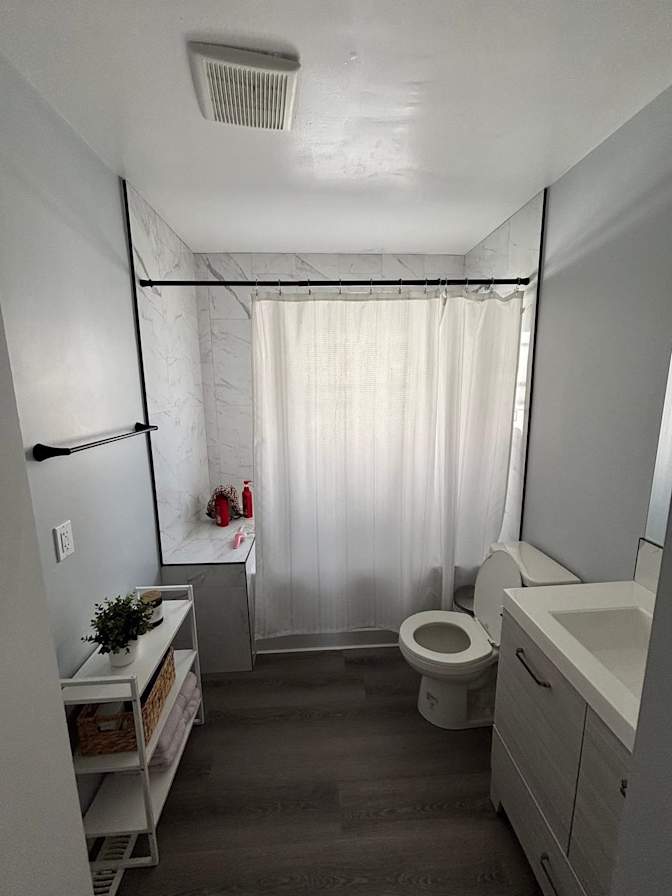 Jade Dumont's room