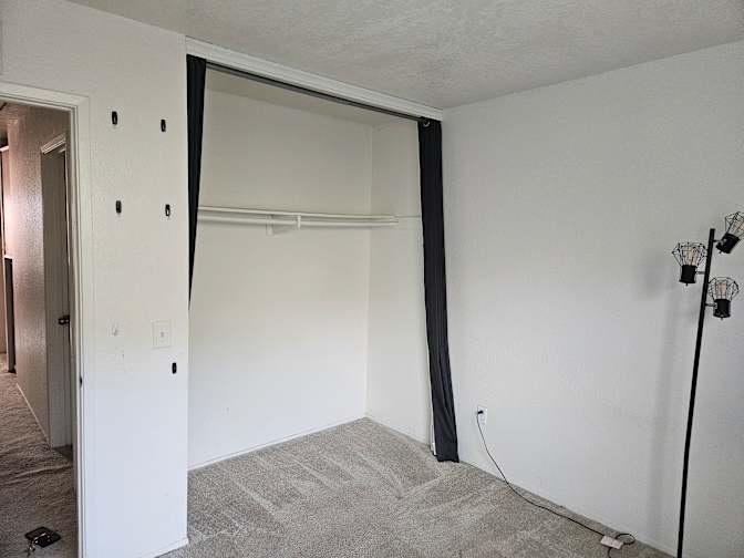 Ken's room