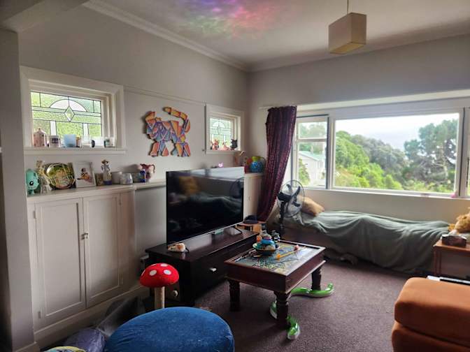 ella's room