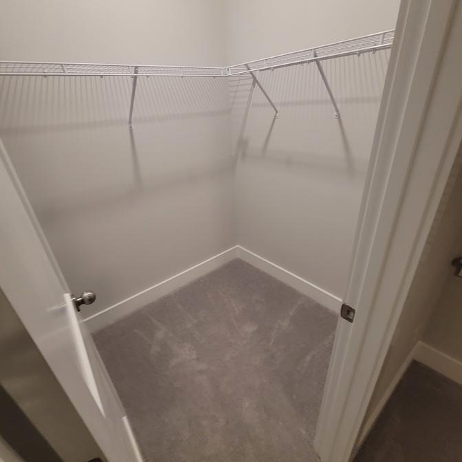 Ken's room