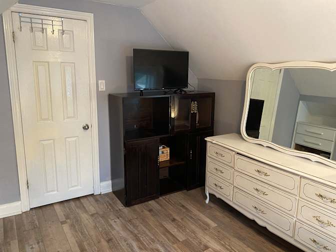 Lisa's room