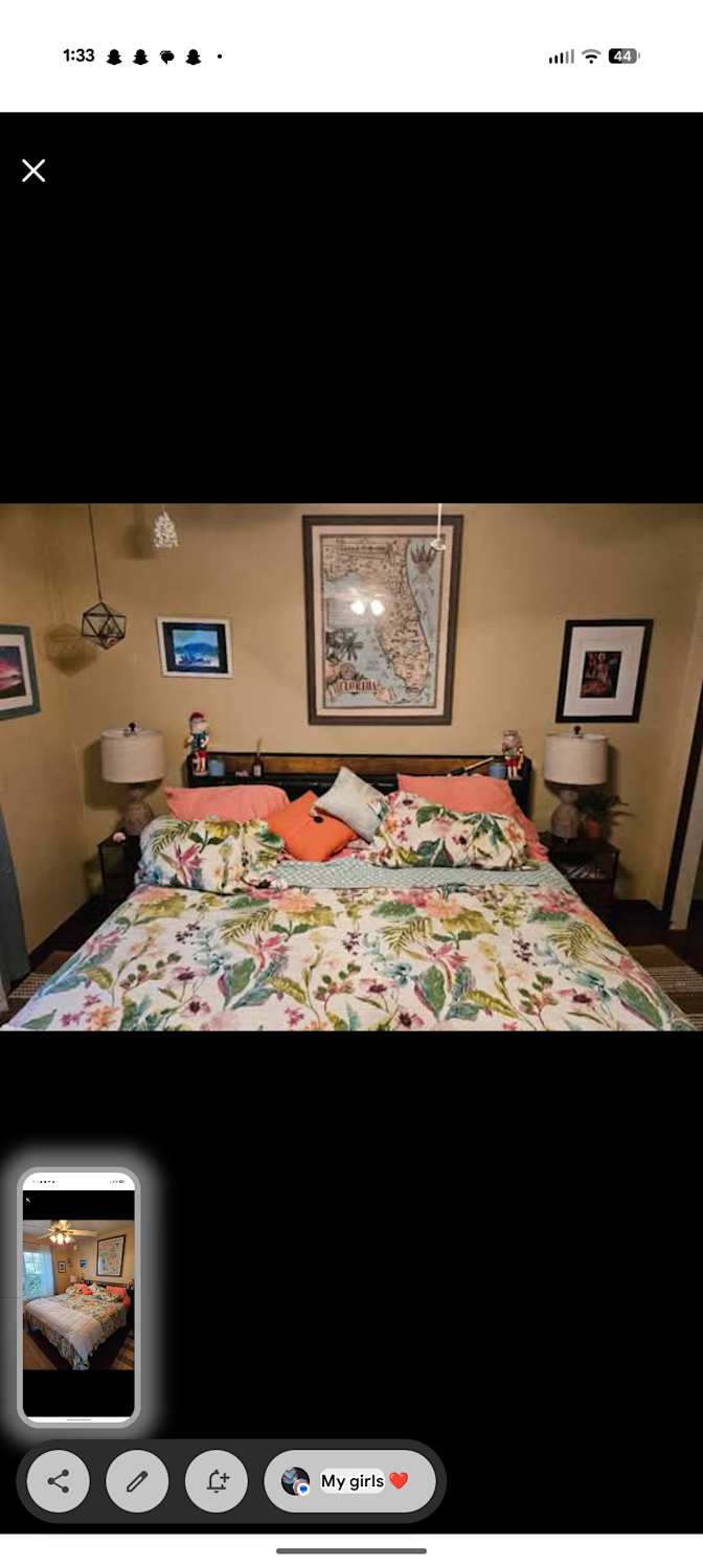 Justa's room