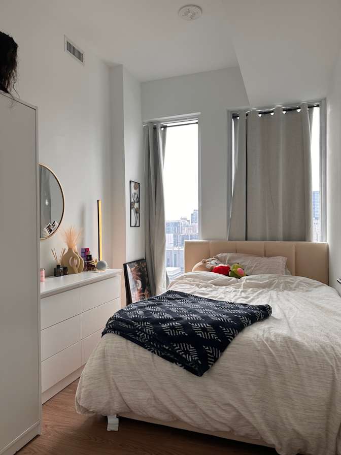 Hadassah's room