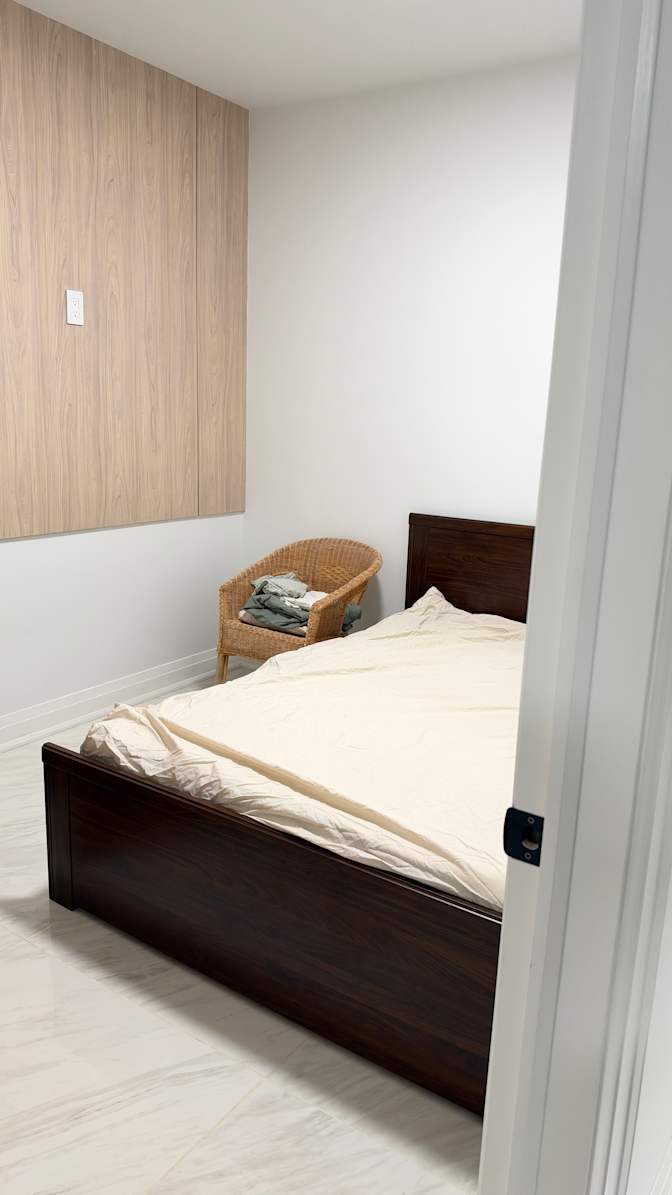 Tunji Oye's room
