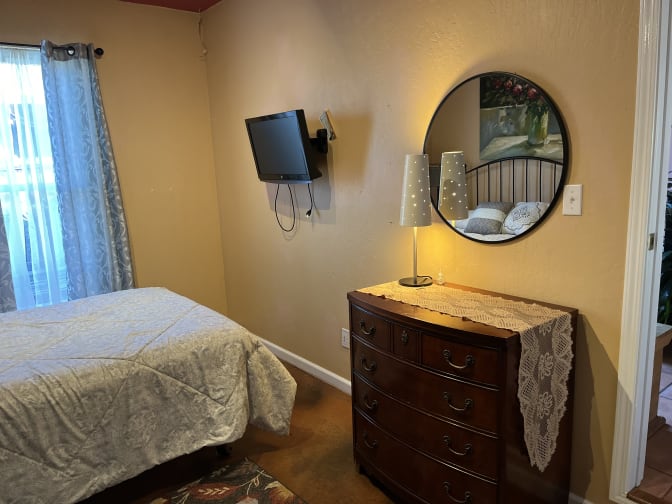 Leticia's room