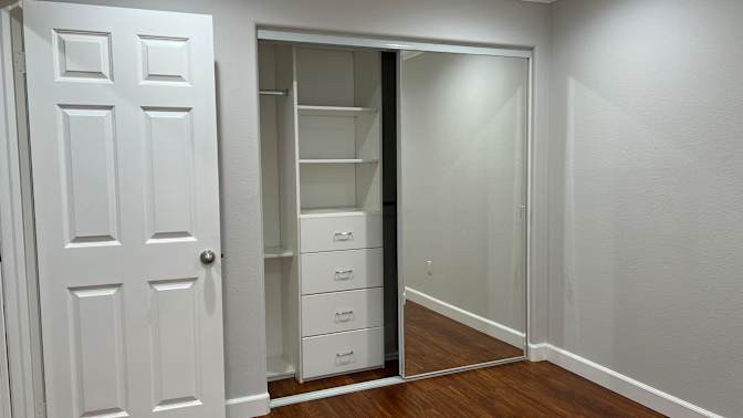 Thuy's room