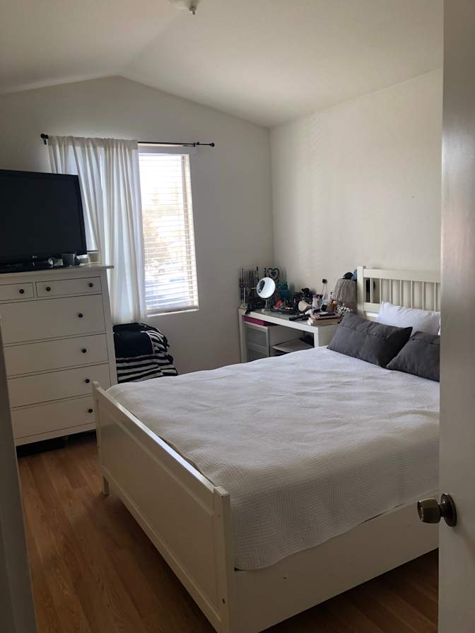 Carmina's room