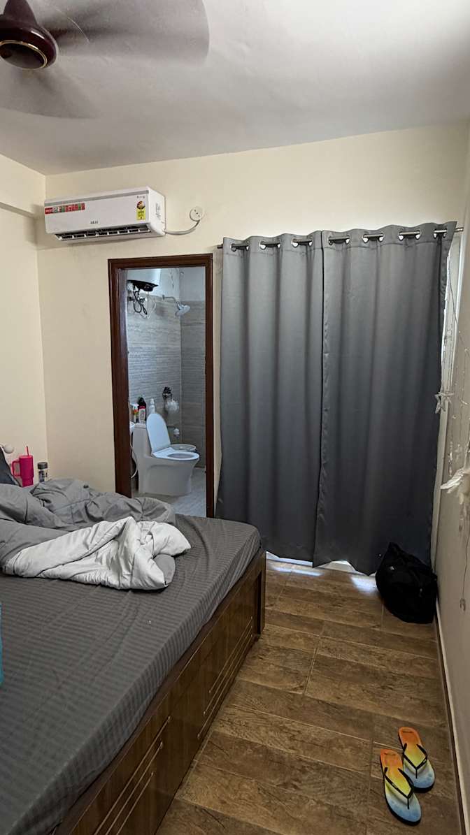 T's room