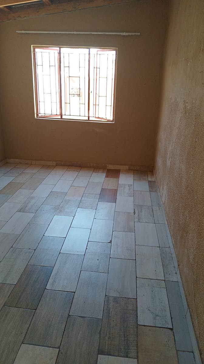Laurance Mahlaela's room