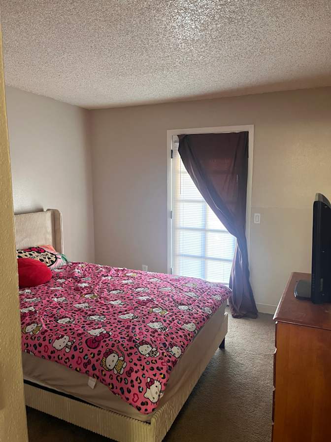 Ivonne's room