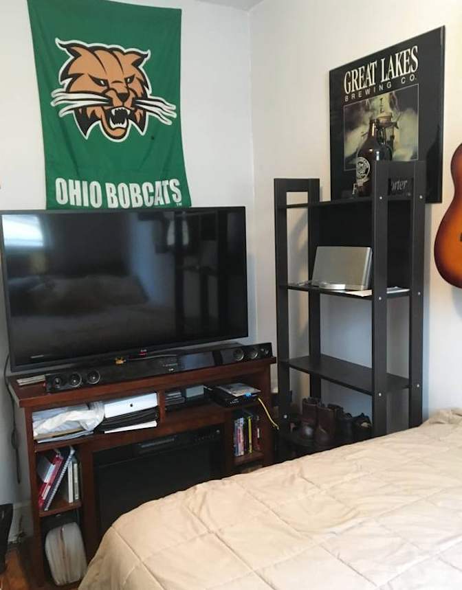 Furnished room heat water wifi included walk to PATH's room