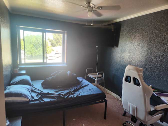 HEATHER SCHOENEMAN's room