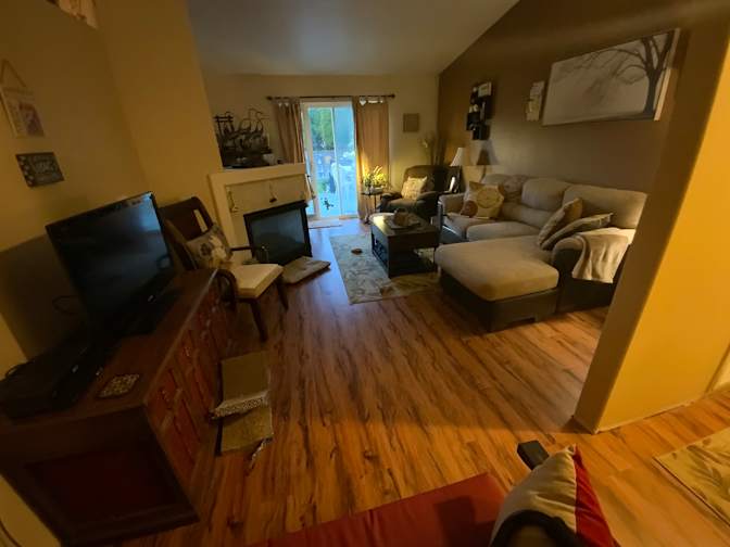 Dee's room