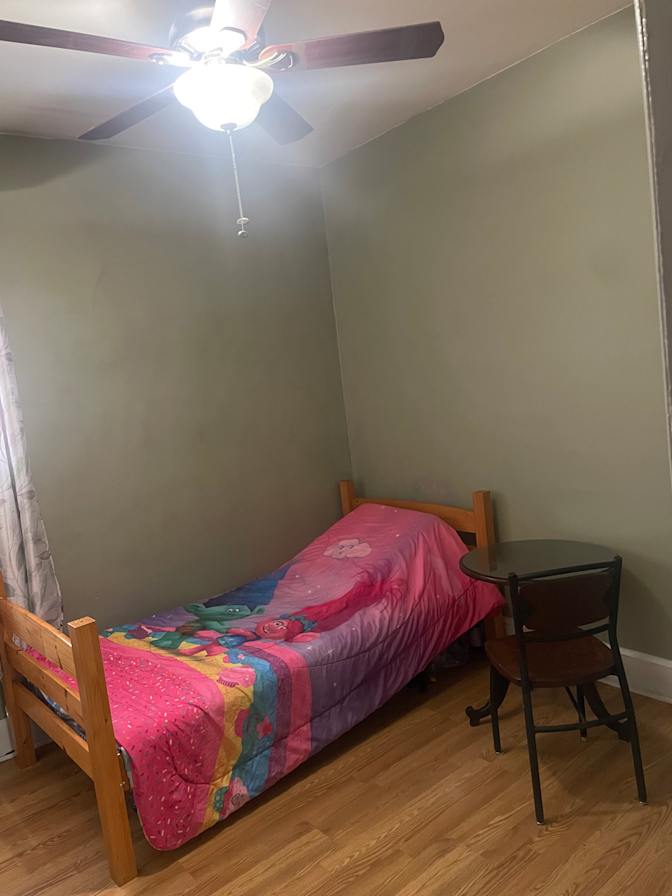 Aurelio's room