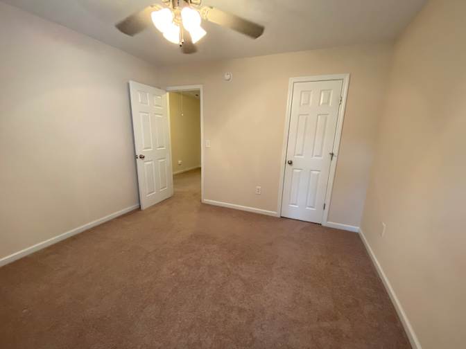 Alcove Rooms's room