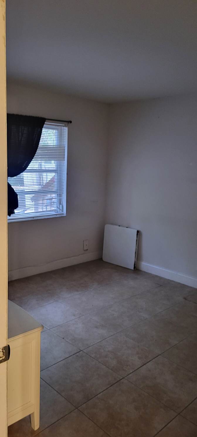 Carolina's room