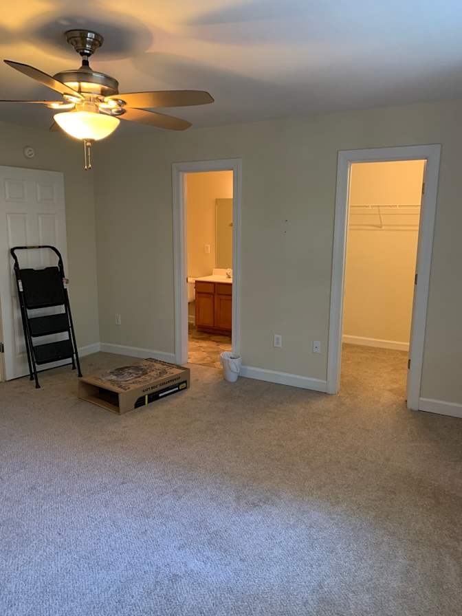 Alcove Rooms's room