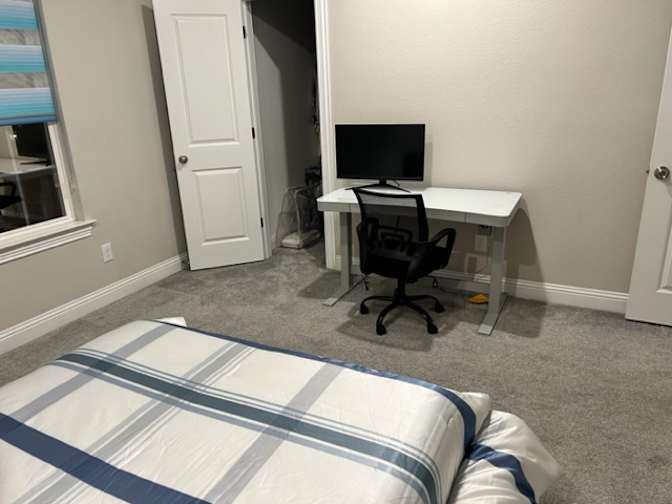Noshad's room