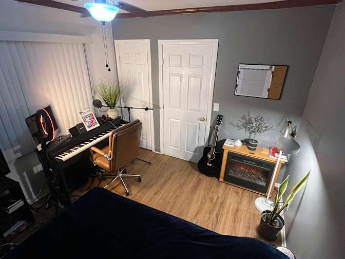 Ron's room
