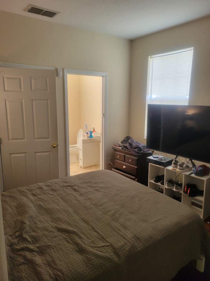 Jordan Taylor's room