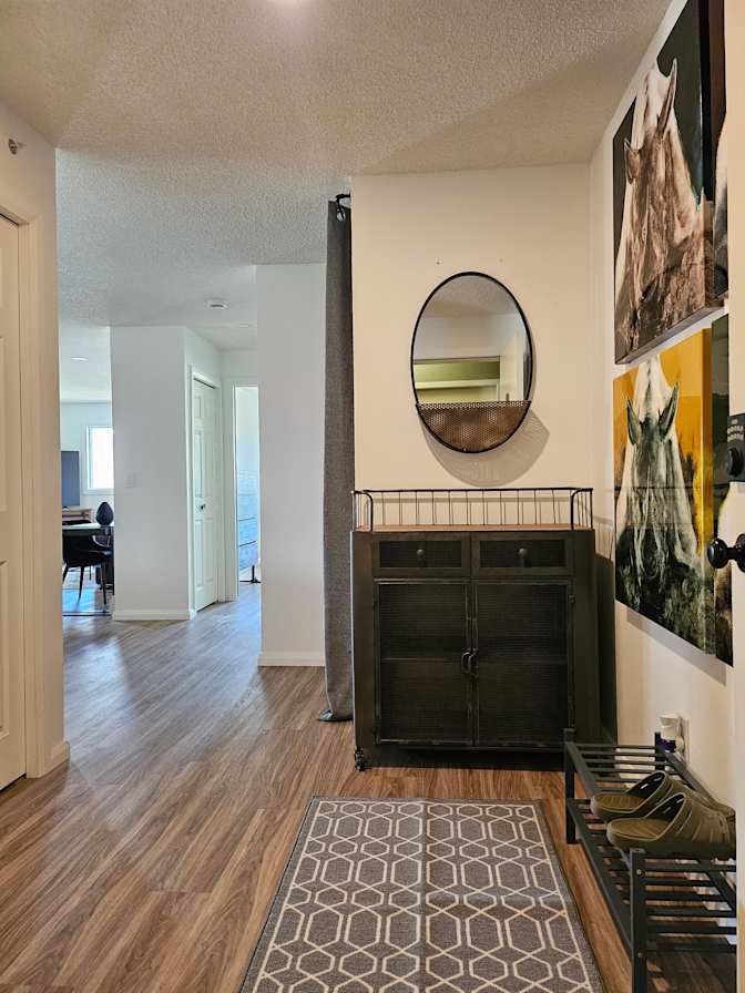 Darren's room