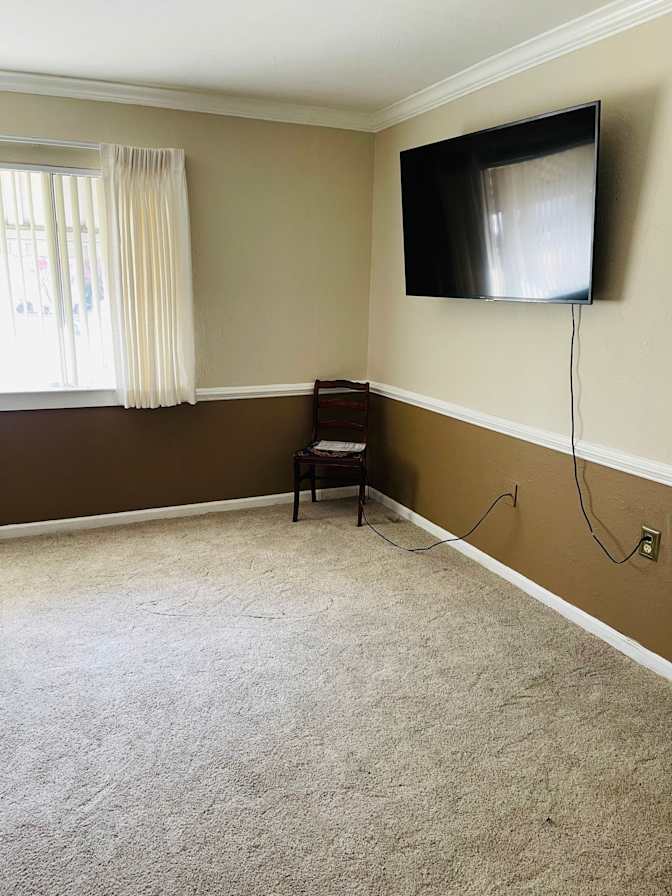 Sonja G's room