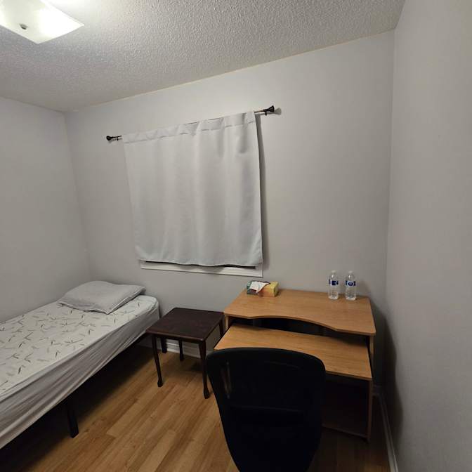 Mo Green's room