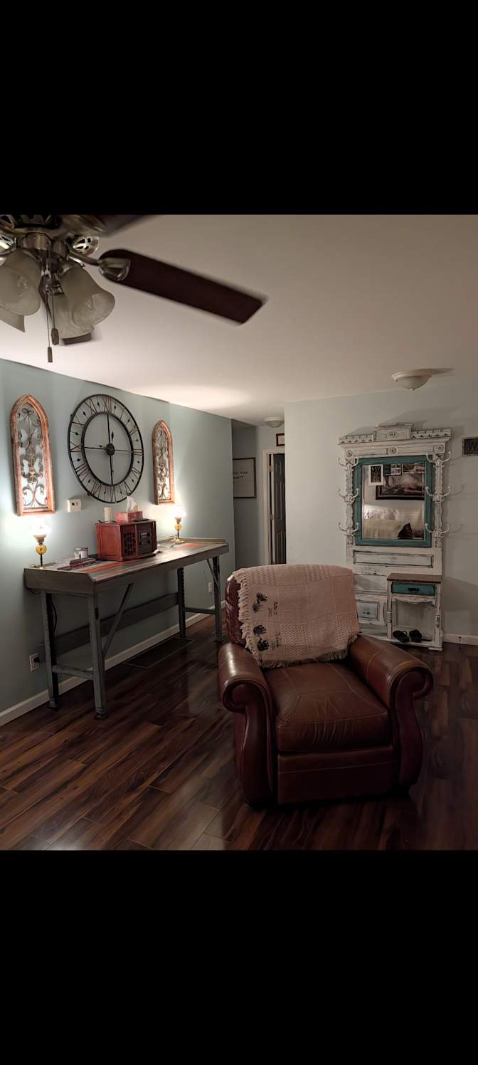phillip morris's room