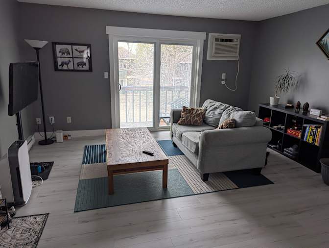 Lee's room