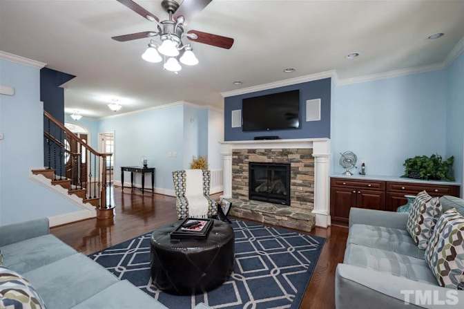 Alcove Rooms's room