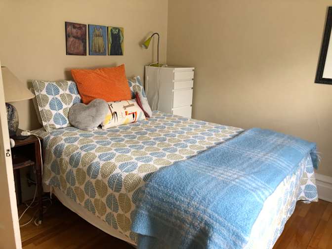 vicky's room