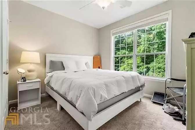 Alcove Rooms's room