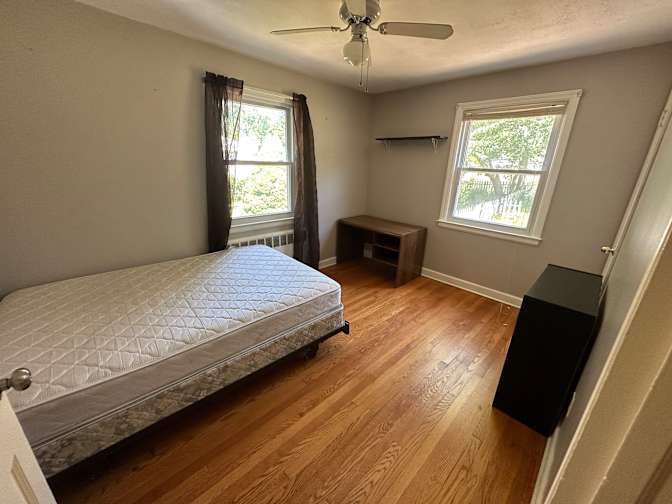 Ron's room