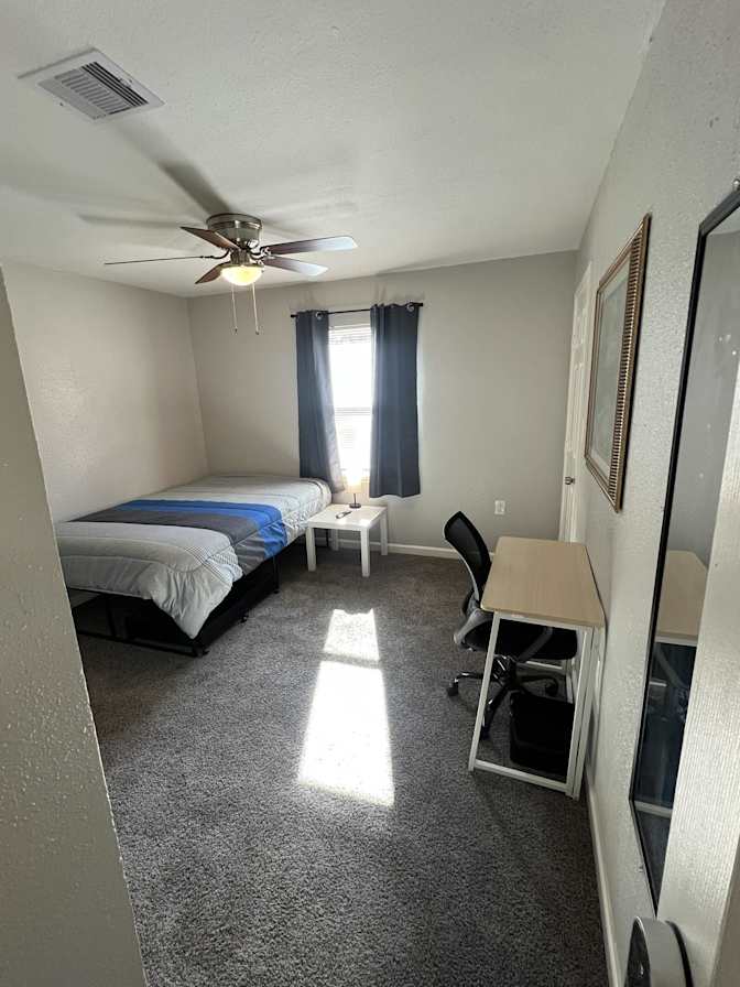 PadSplit's room