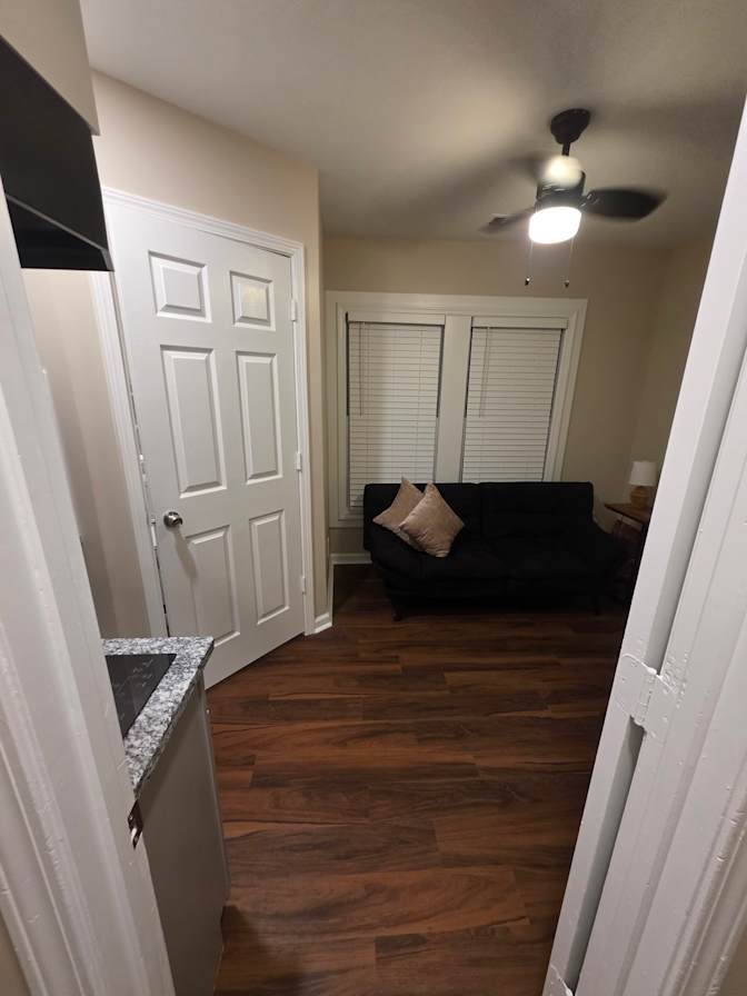 CL&C Property Management and Consulting's room