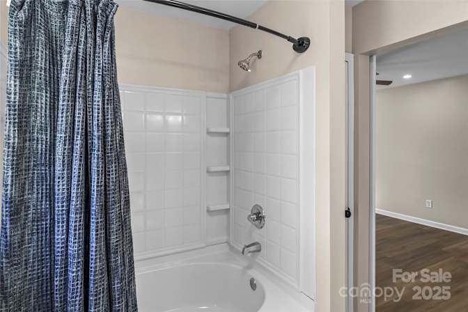 Alcove Rooms's room