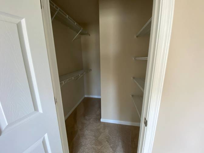 Alcove Rooms's room