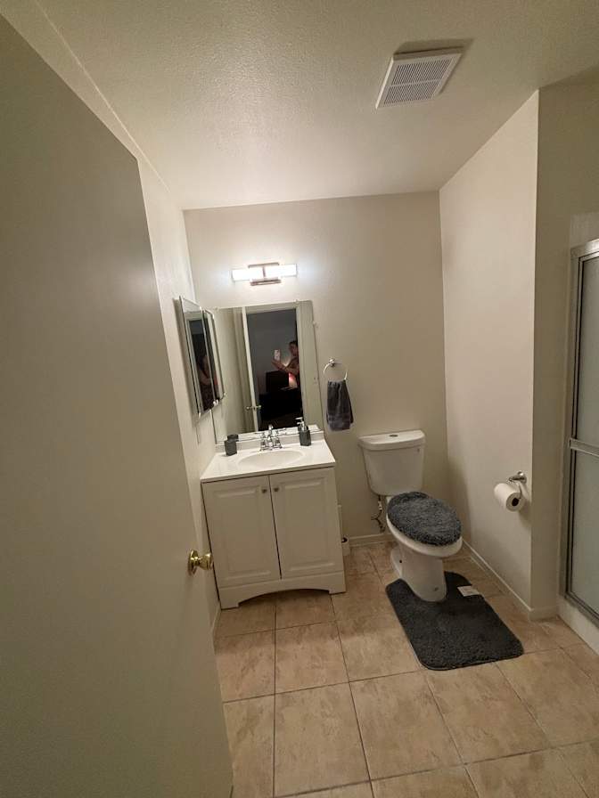 Kelly's room