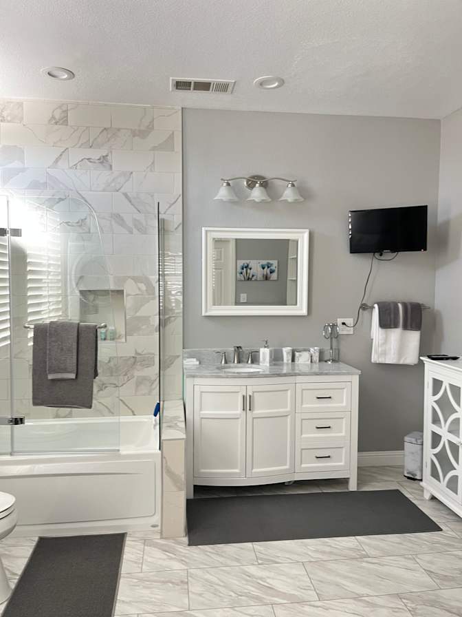 Joy’s  Rentals's room