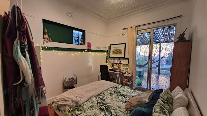 Annika's room
