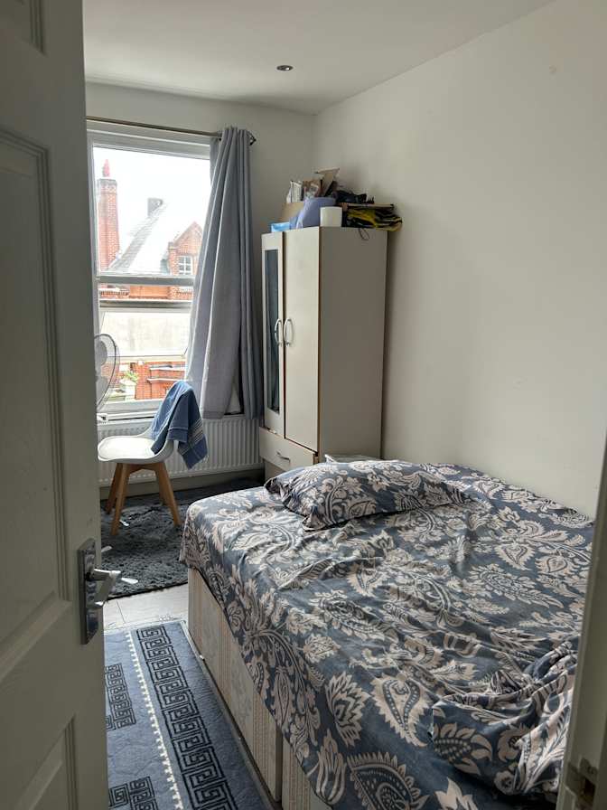 Shruthi Kurakula's room