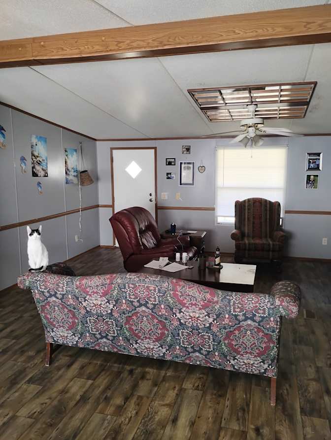 James Gangluff's room