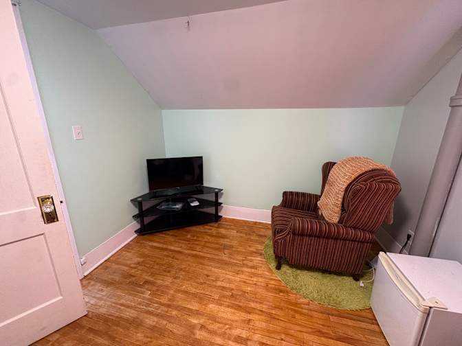 Jasmine's room