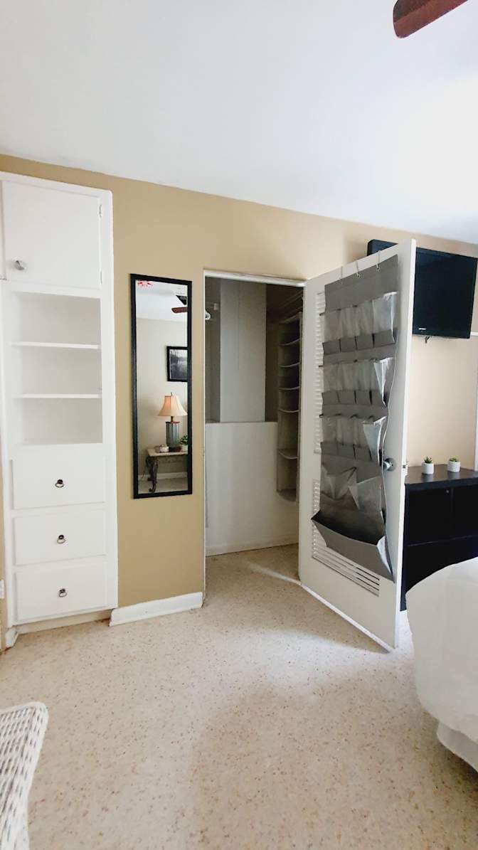 Alonso's room