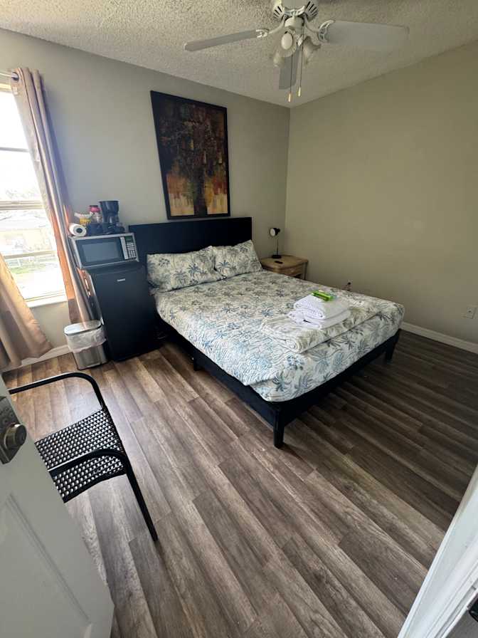 Adalberto Torres's room