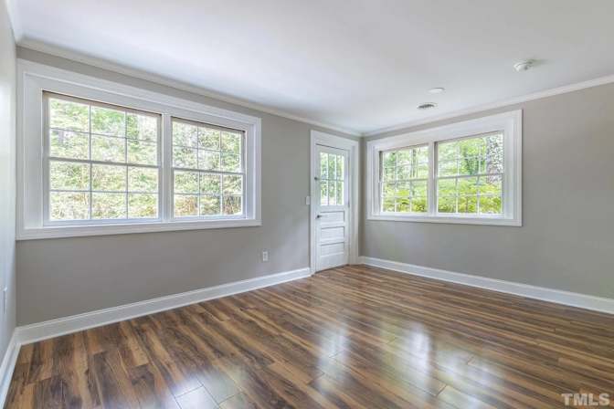 Alcove Rooms's room