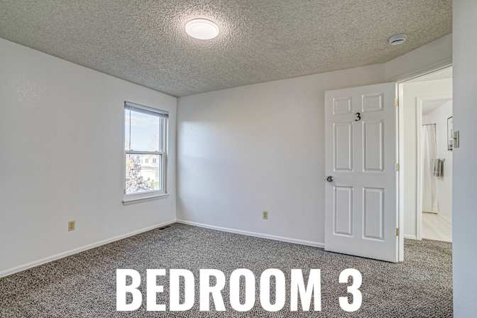 HomeCrew's room