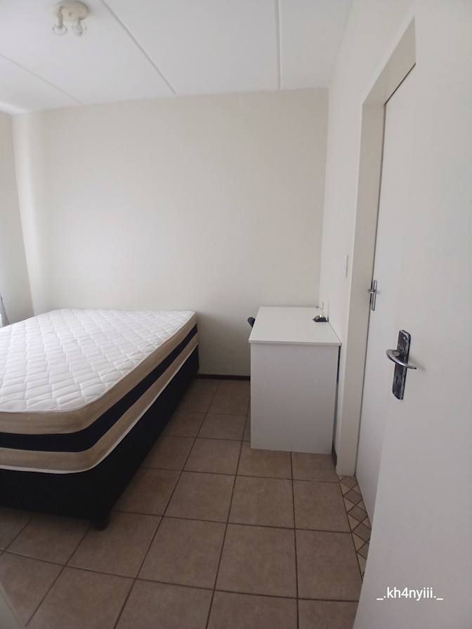 Khanyi Mdhluli's room