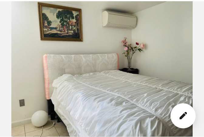 joann rowland's room